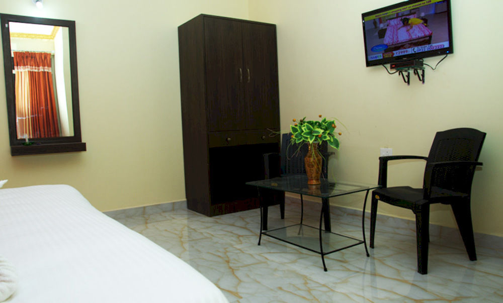 Rbr Suites Calangute Exterior foto